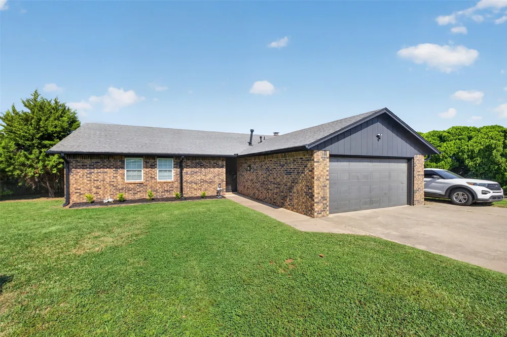 720 Black Jack Lane Collinsville, OK 74021