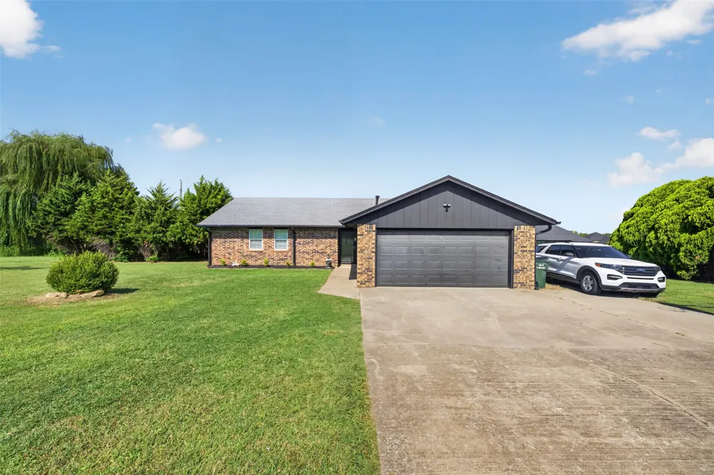 720 Black Jack Lane Collinsville, OK 74021