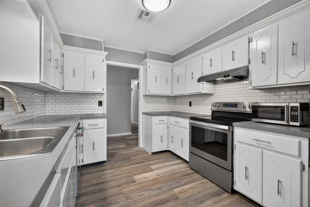 720 Black Jack Lane Collinsville, OK 74021