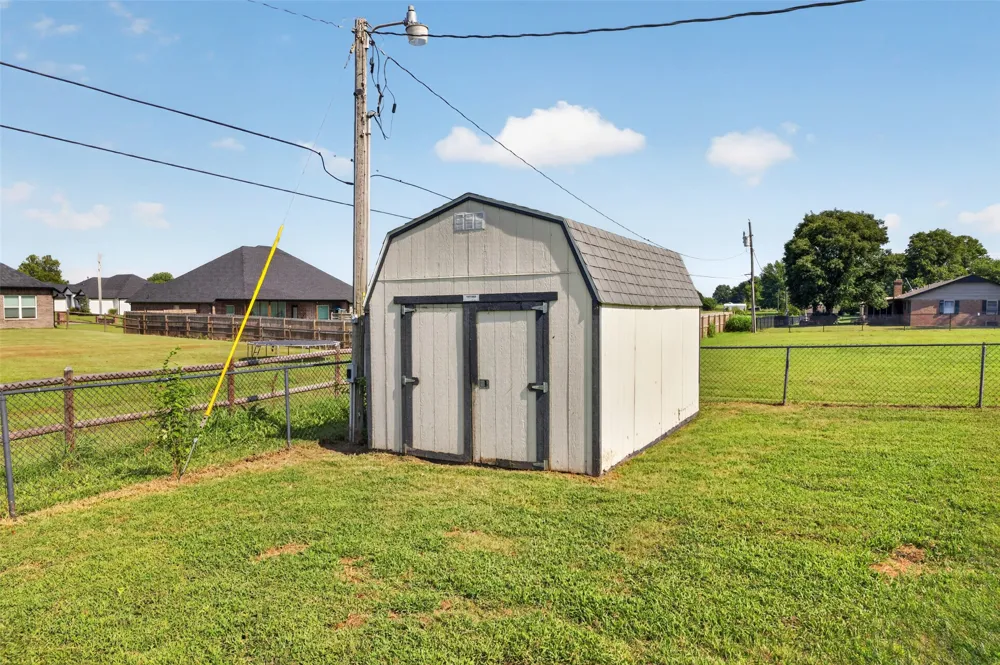720 Black Jack Lane Collinsville, OK 74021