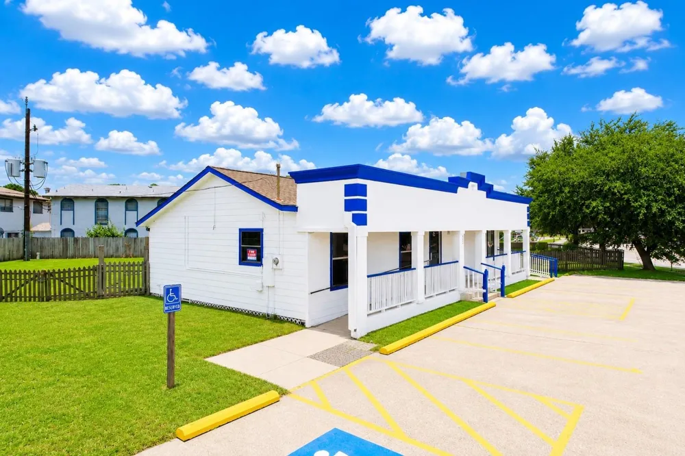 2321 Burke Road Pasadena, TX 77502