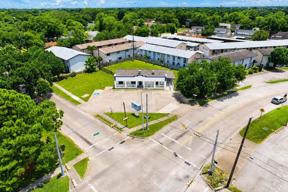 2321 Burke Road Pasadena, TX 77502