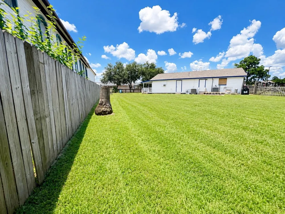 2321 Burke Road Pasadena, TX 77502