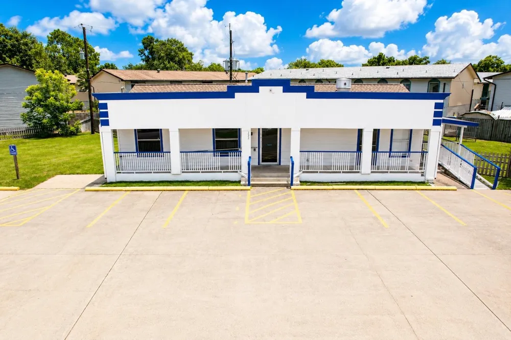 2321 Burke Road Pasadena, TX 77502