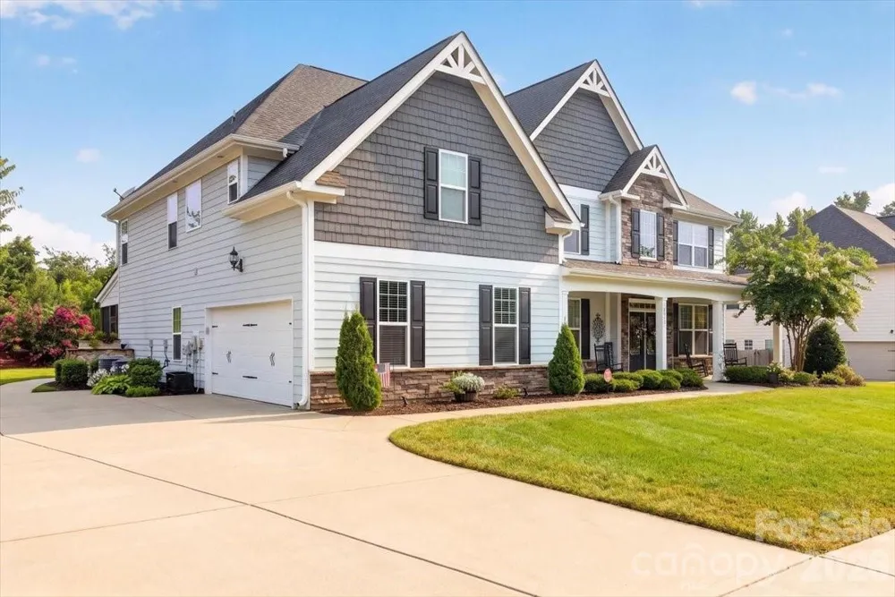 10515 Sweethaven Lane Harrisburg, NC 28075