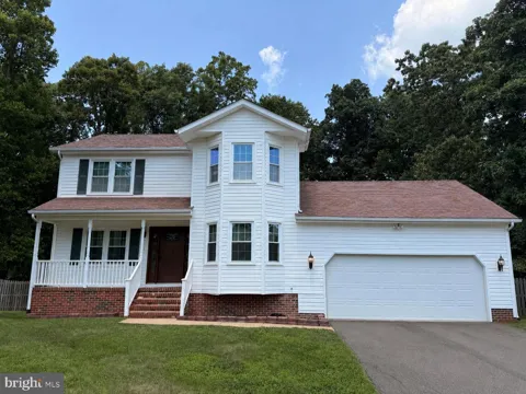 5207 CALVERT COURT