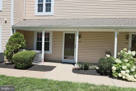 105 DEVONSHIRE COURT