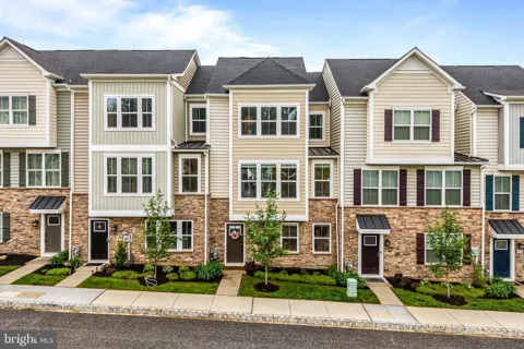 117 W KENNETH LANE