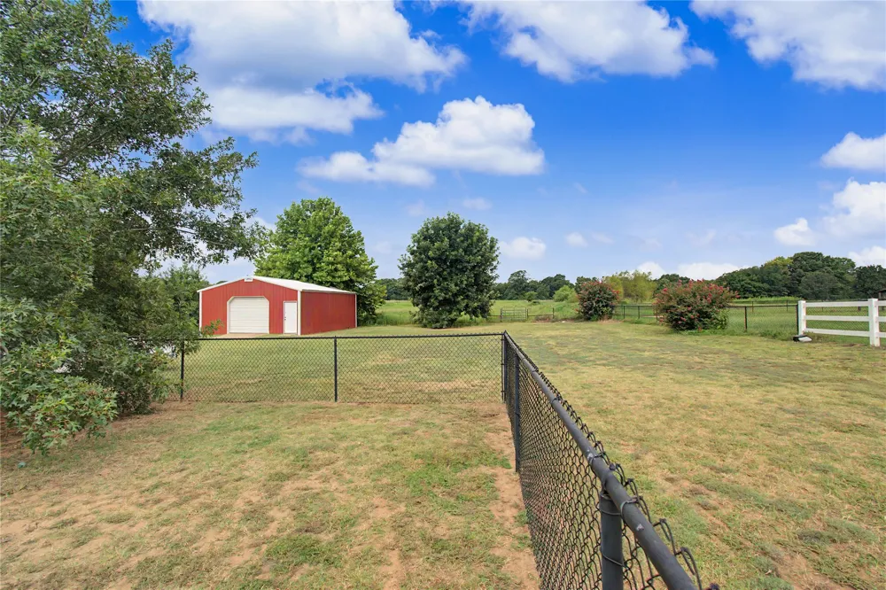 31359 S 200 ROAD Henryetta, OK 74437