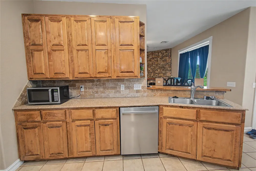 31359 S 200 ROAD Henryetta, OK 74437