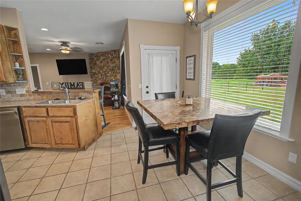 31359 S 200 ROAD Henryetta, OK 74437