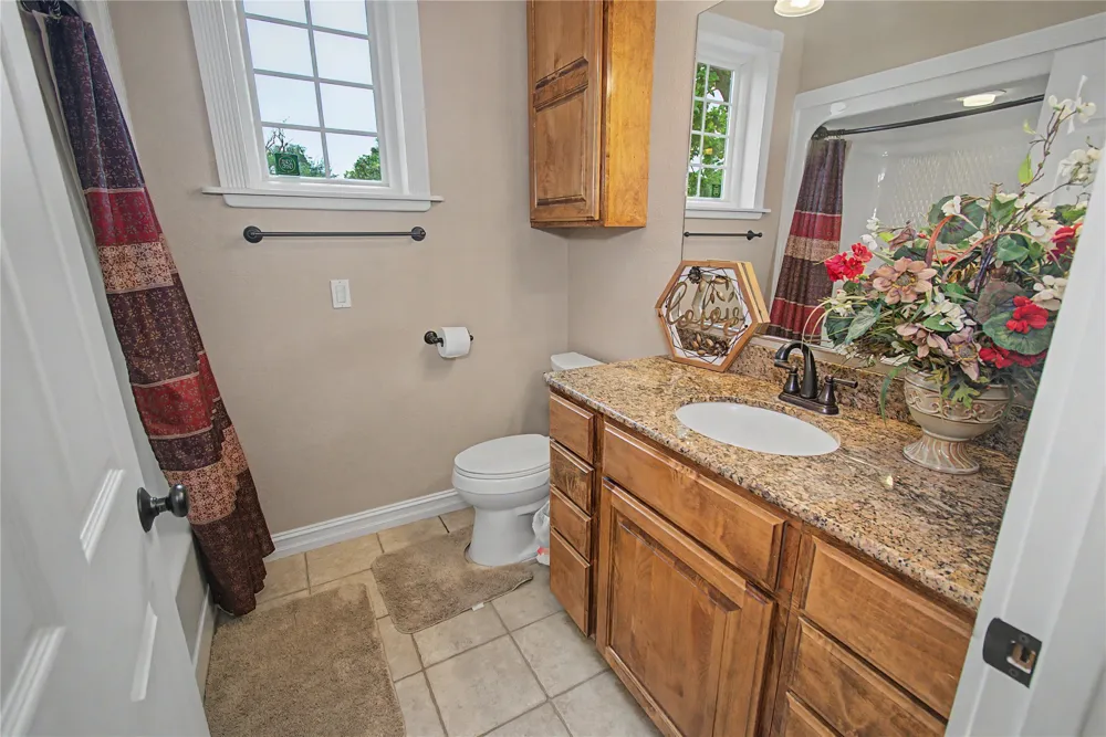 31359 S 200 ROAD Henryetta, OK 74437