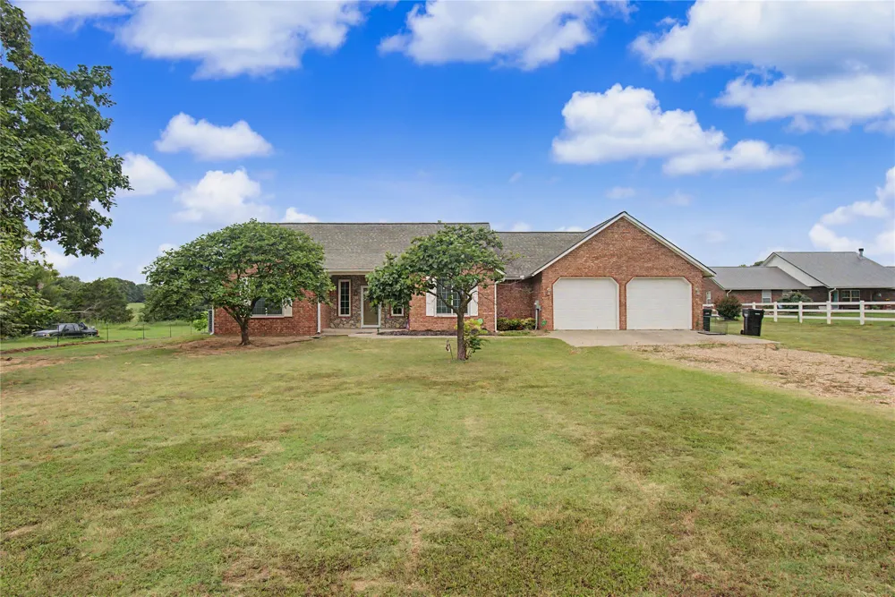 31359 S 200 ROAD Henryetta, OK 74437