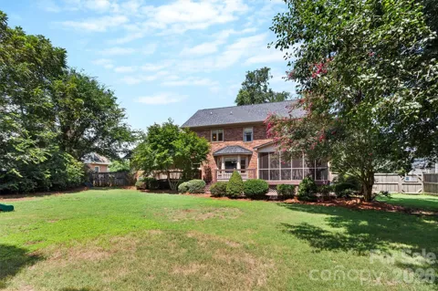 8601 Middleton Circle