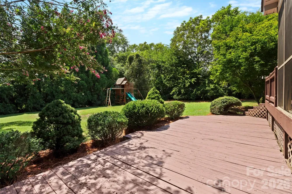 8601 Middleton Circle Harrisburg, NC 28075