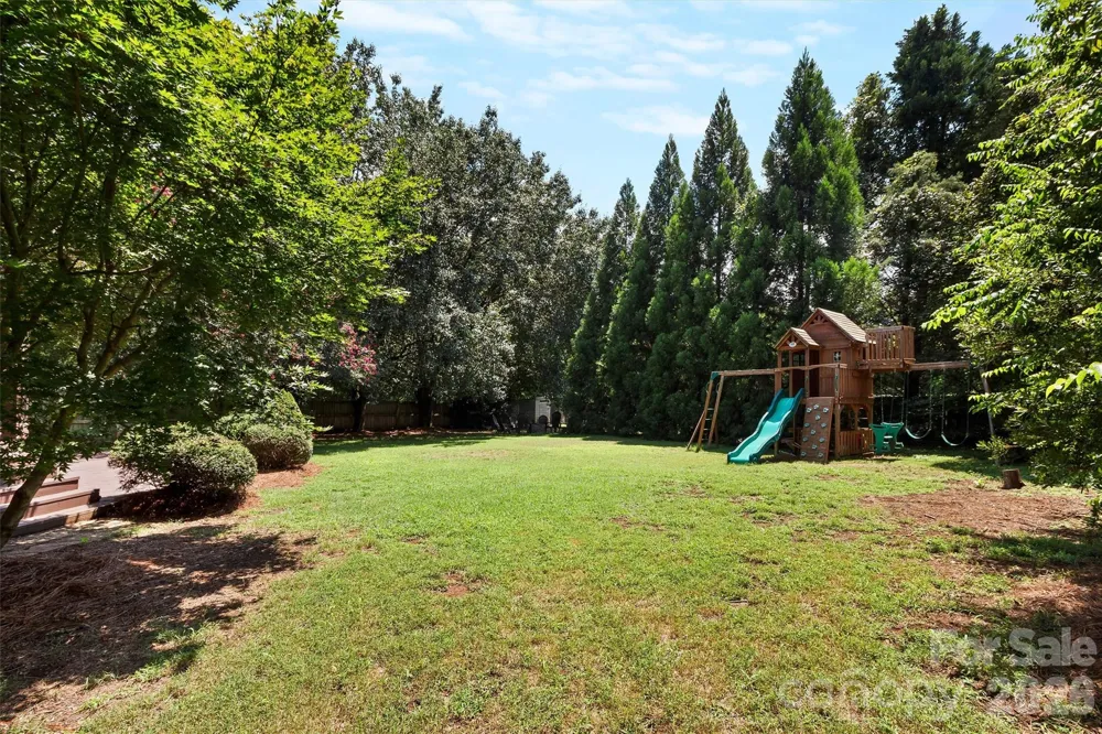 8601 Middleton Circle Harrisburg, NC 28075
