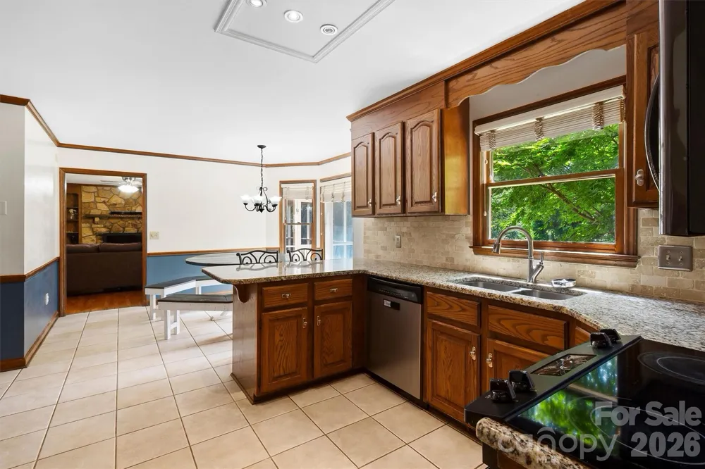 8601 Middleton Circle Harrisburg, NC 28075