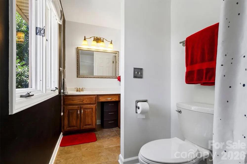 8601 Middleton Circle Harrisburg, NC 28075