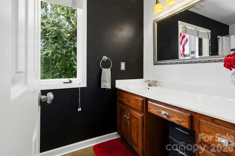 8601 Middleton Circle Harrisburg, NC 28075