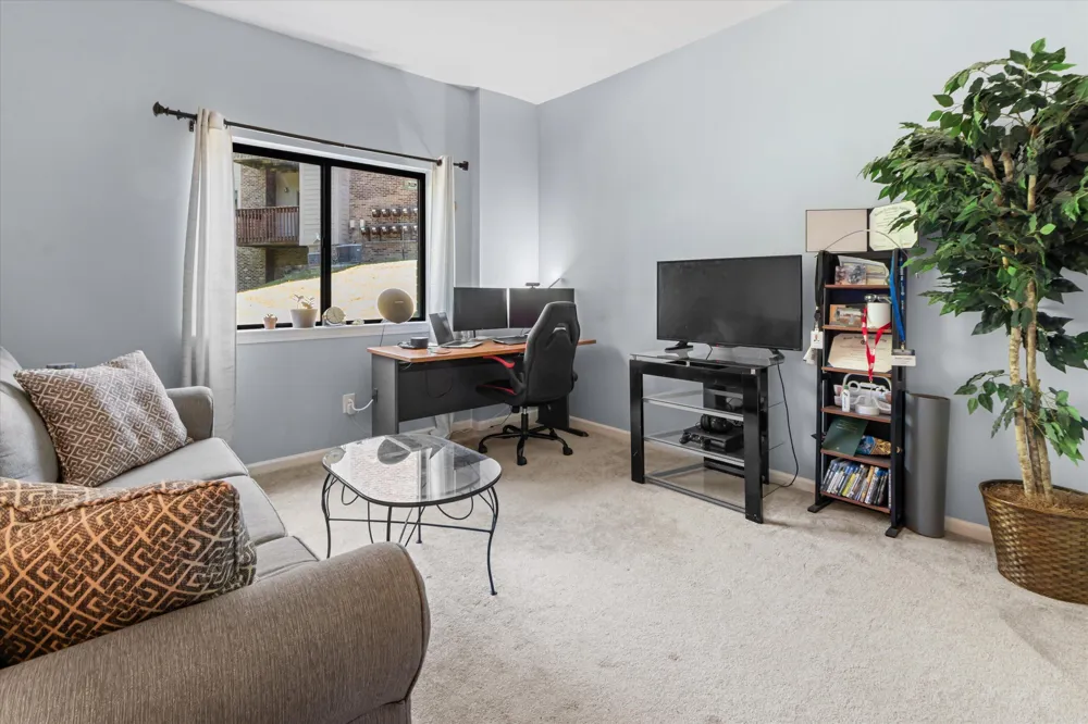 11723 Sycamore Road Plymouth, MI 48170