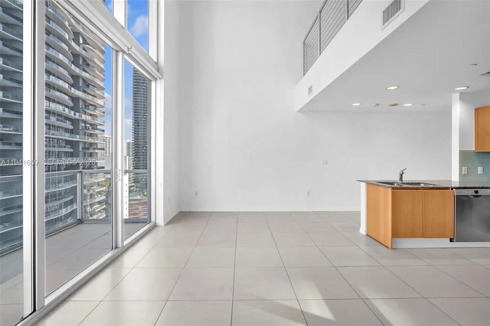 1050 Brickell Ave #2418 Miami, FL 33131