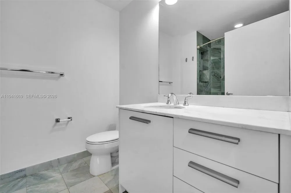 1050 Brickell Ave #2418 Miami, FL 33131