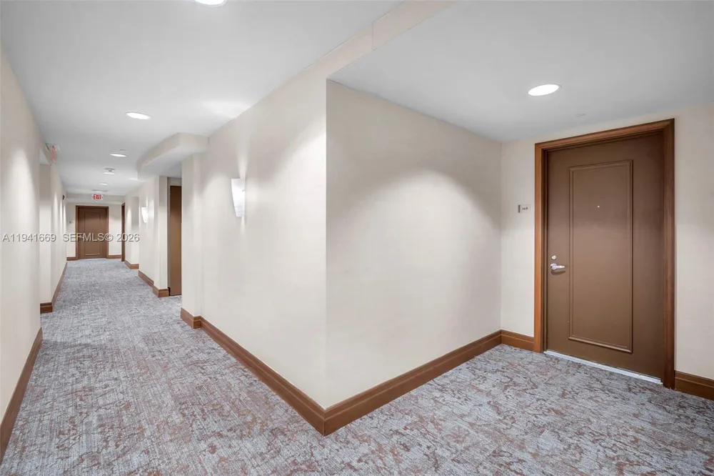 1050 Brickell Ave #2418 Miami, FL 33131