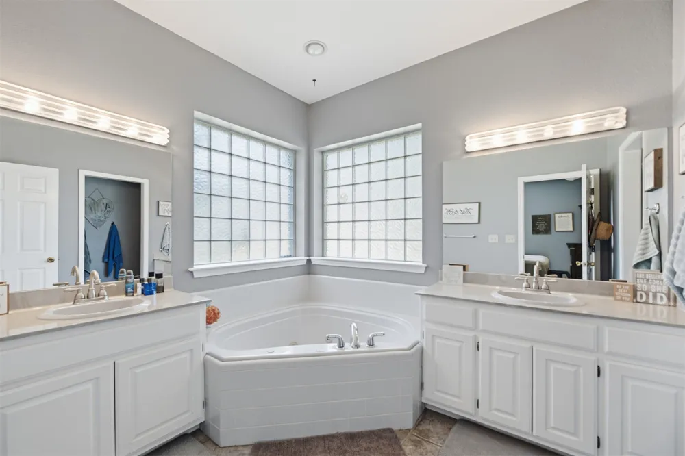 5082 W 165th Street Skiatook, OK 74070