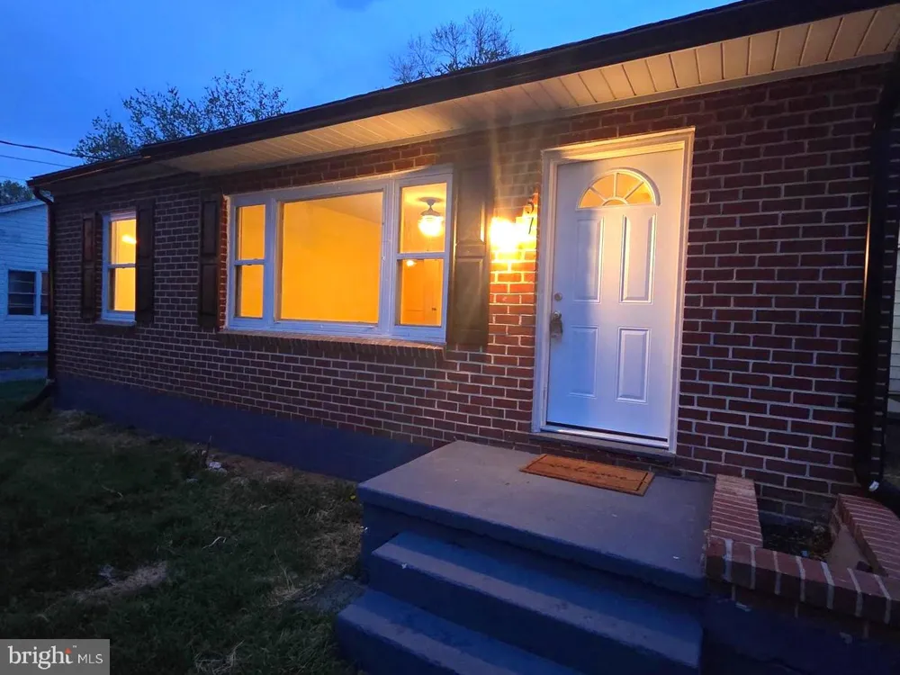 357 HEDRICK AVENUE Martinsburg, WV 25405