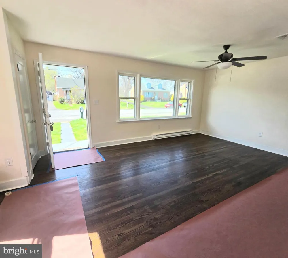 357 HEDRICK AVENUE Martinsburg, WV 25405