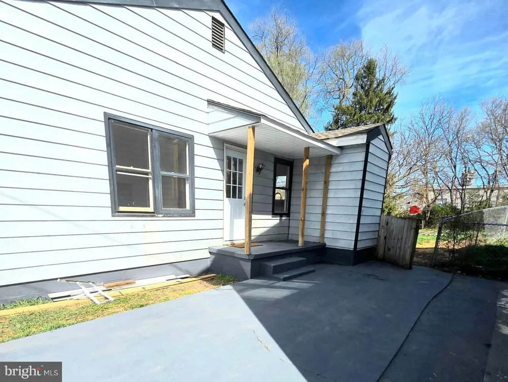 357 HEDRICK AVENUE Martinsburg, WV 25405