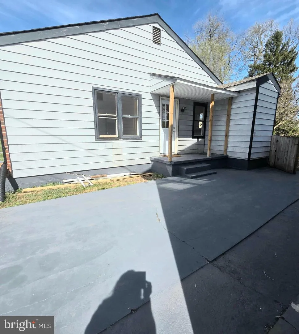 357 HEDRICK AVENUE Martinsburg, WV 25405