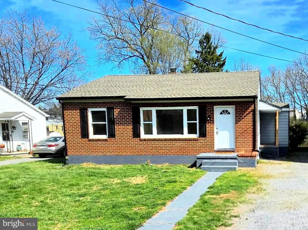 357 HEDRICK AVENUE Martinsburg, WV 25405