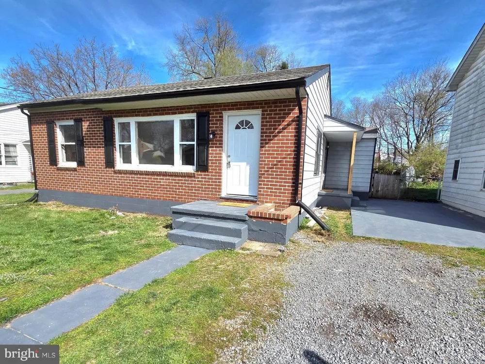 357 HEDRICK AVENUE Martinsburg, WV 25405