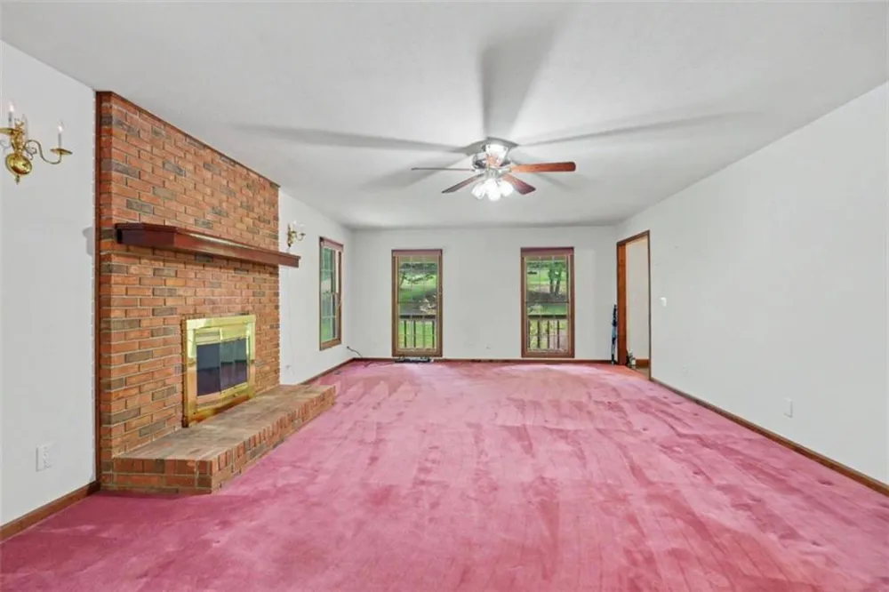 93 Lori Lane Blairsville, GA 30512