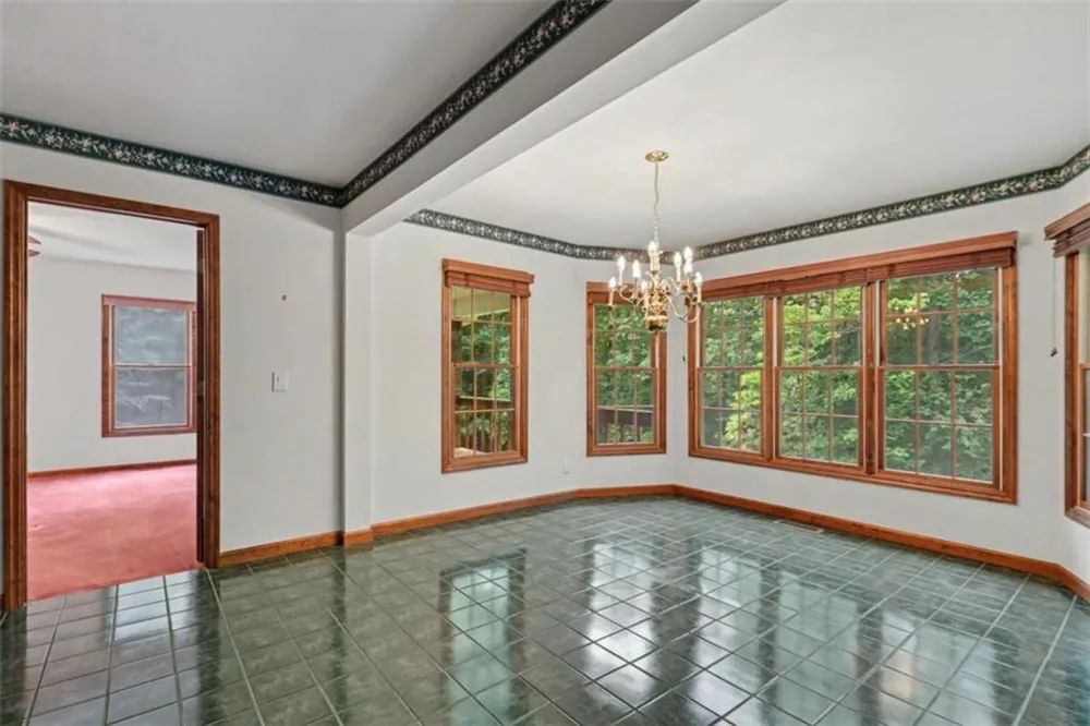 93 Lori Lane Blairsville, GA 30512