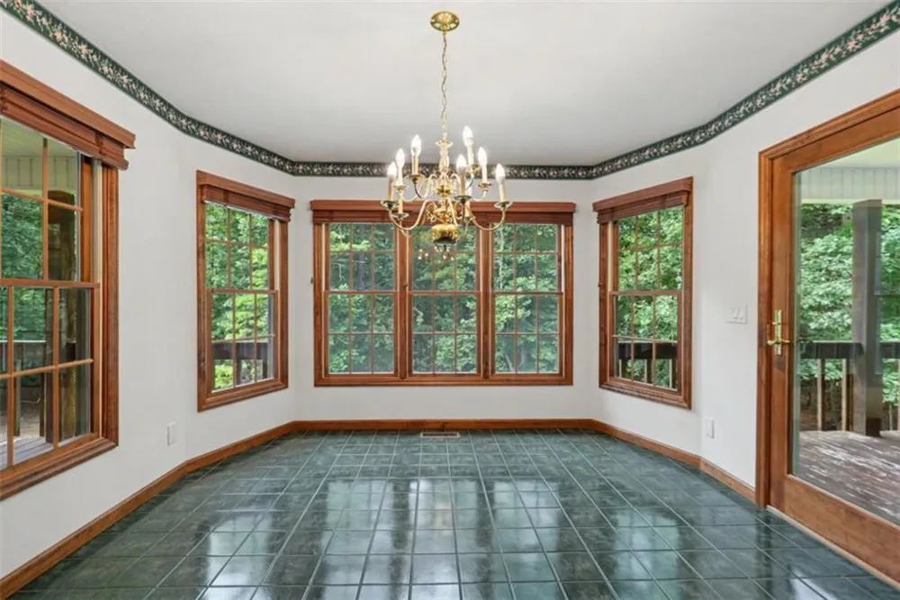 93 Lori Lane Blairsville, GA 30512