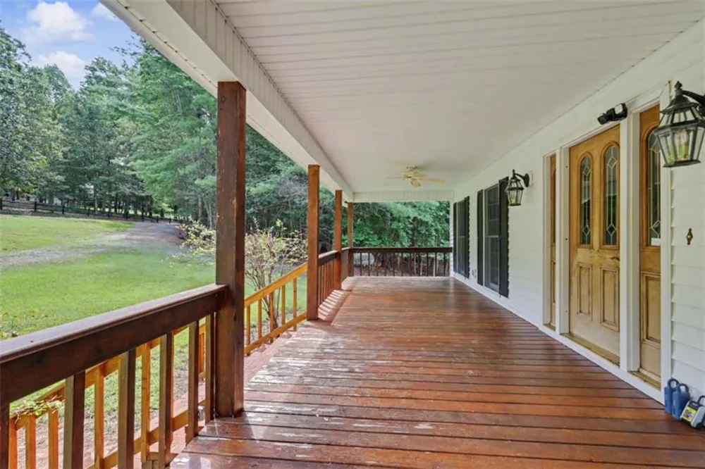 93 Lori Lane Blairsville, GA 30512