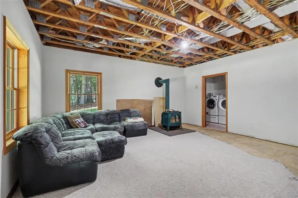 93 Lori Lane Blairsville, GA 30512