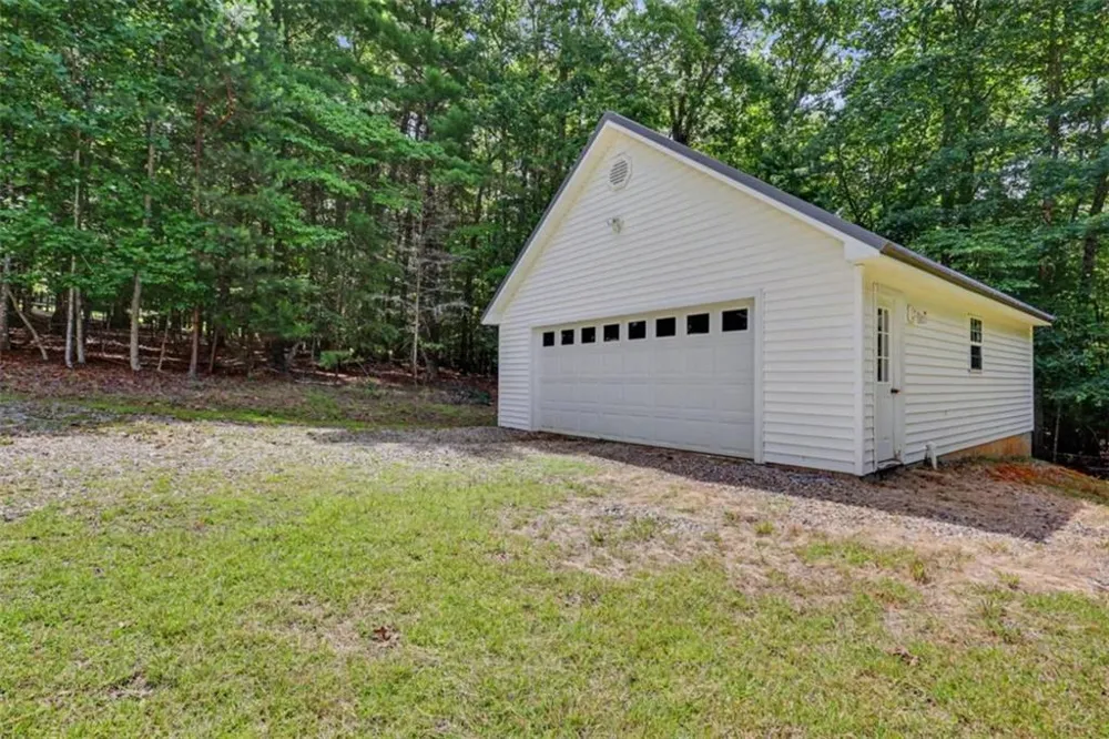 93 Lori Lane Blairsville, GA 30512