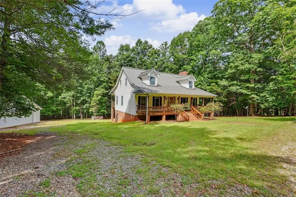 93 Lori Lane Blairsville, GA 30512