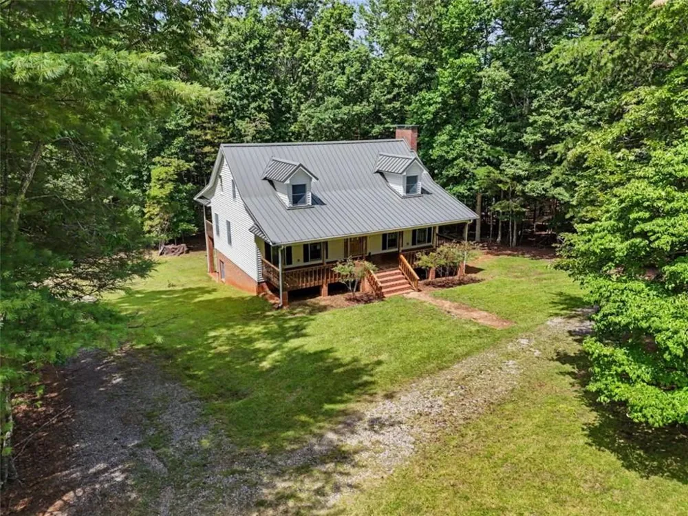 93 Lori Lane Blairsville, GA 30512