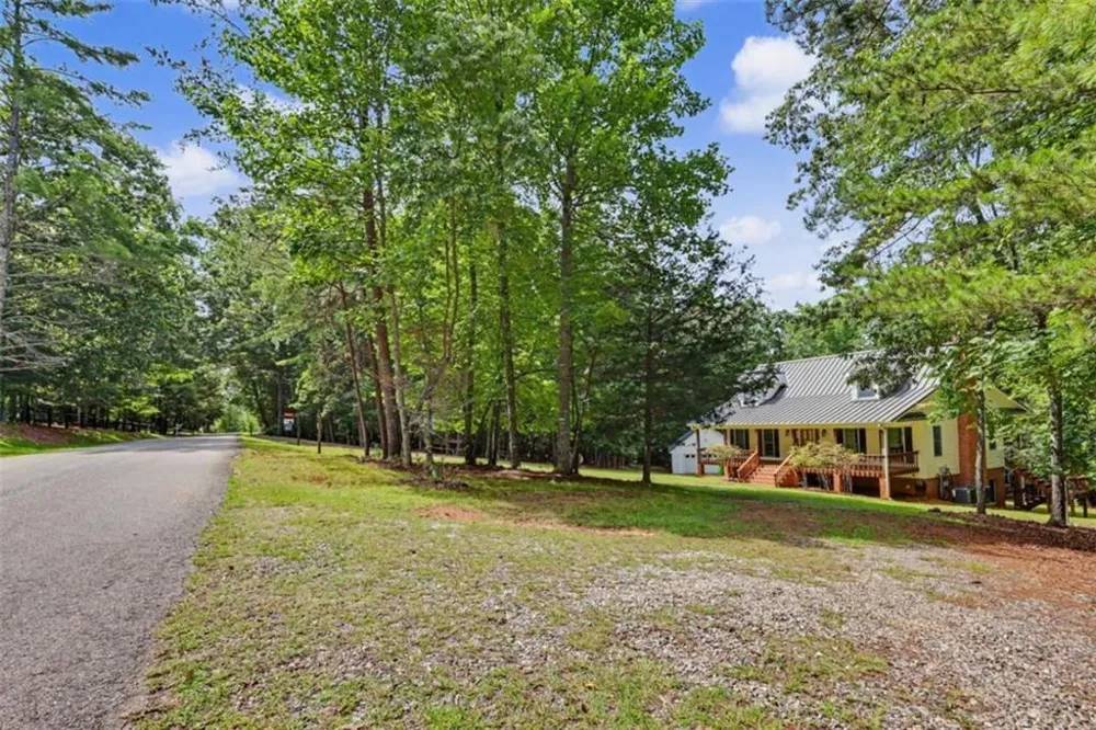 93 Lori Lane Blairsville, GA 30512