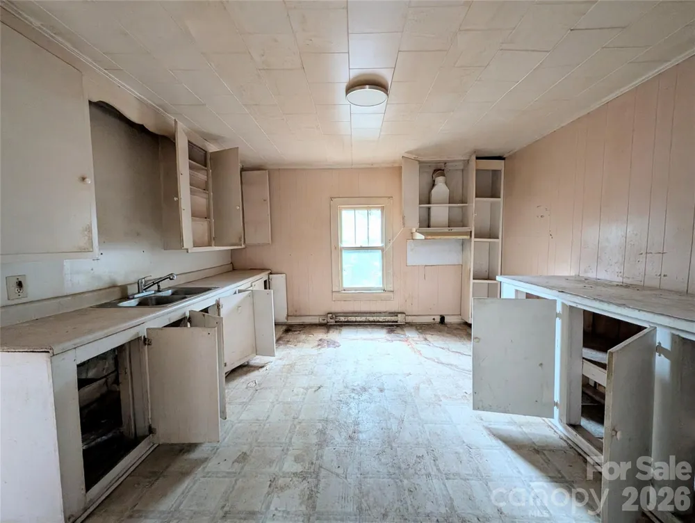 109 Carlton Drive Cherryville, NC 28021
