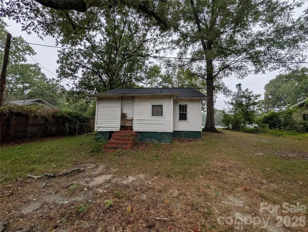 109 Carlton Drive Cherryville, NC 28021