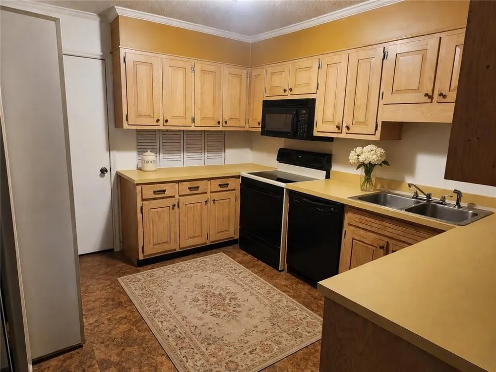 38 Willowick Court Lithonia, GA 30038