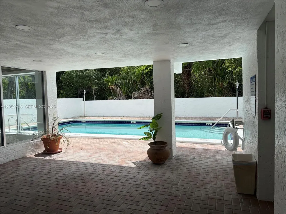 16508 NE 26th Ave #201 North Miami Beach, FL 33160