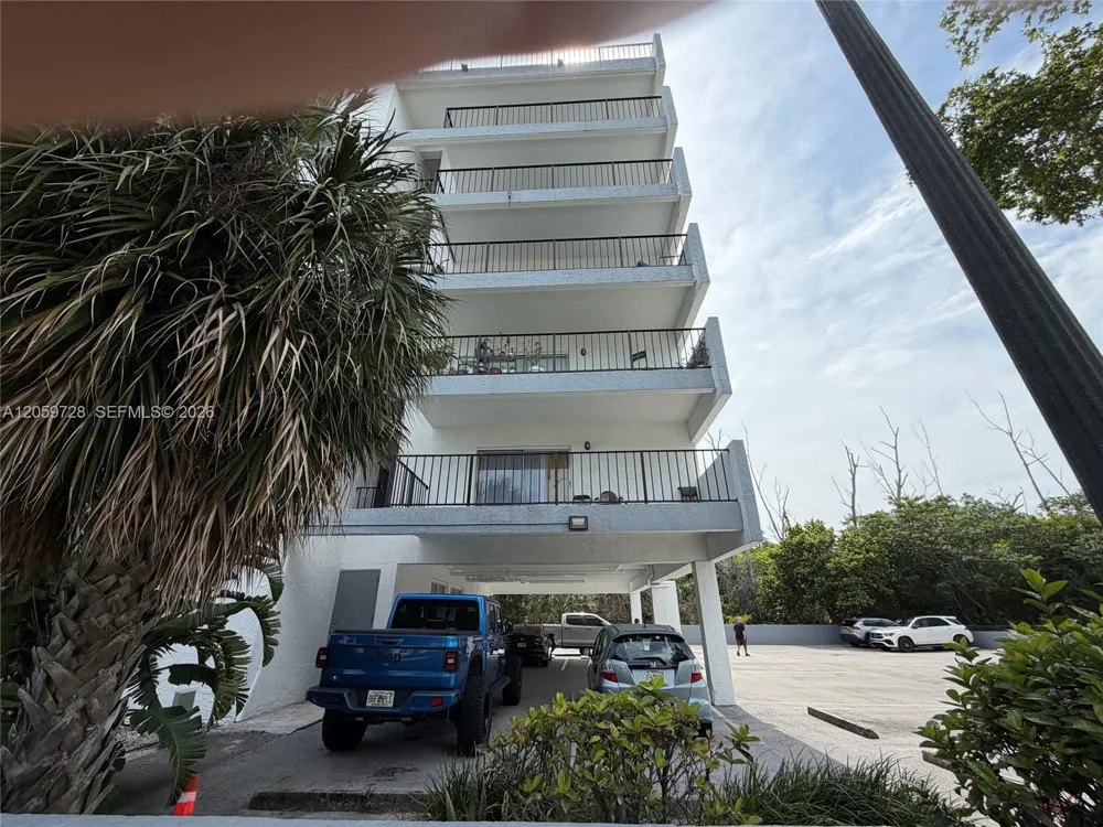 16508 NE 26th Ave #201 North Miami Beach, FL 33160
