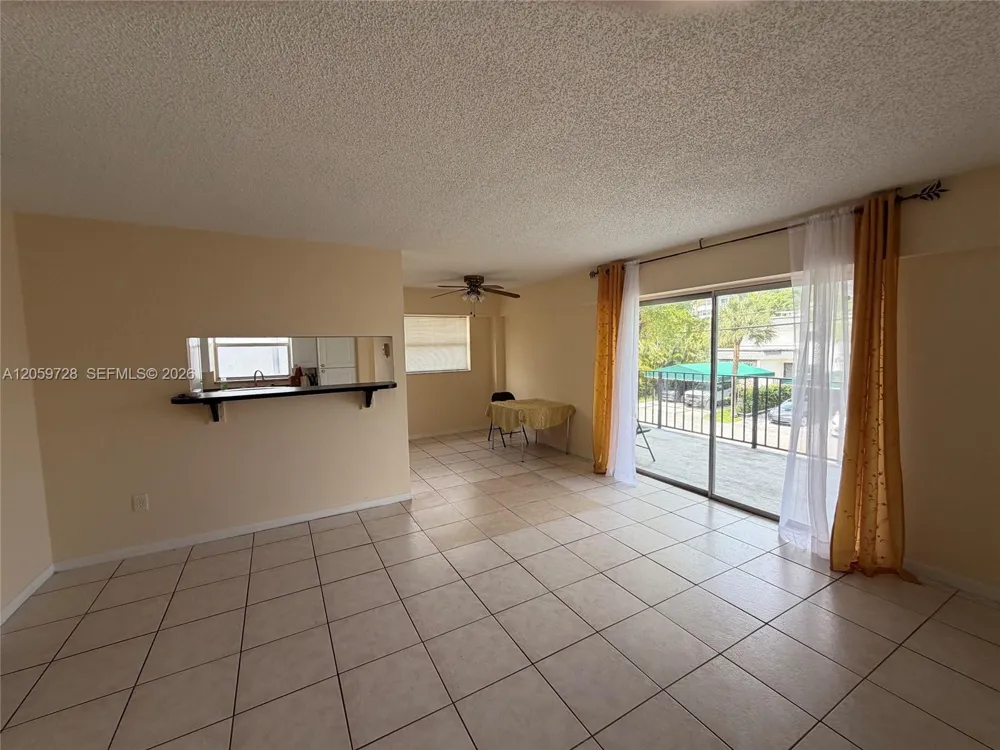 16508 NE 26th Ave #201 North Miami Beach, FL 33160