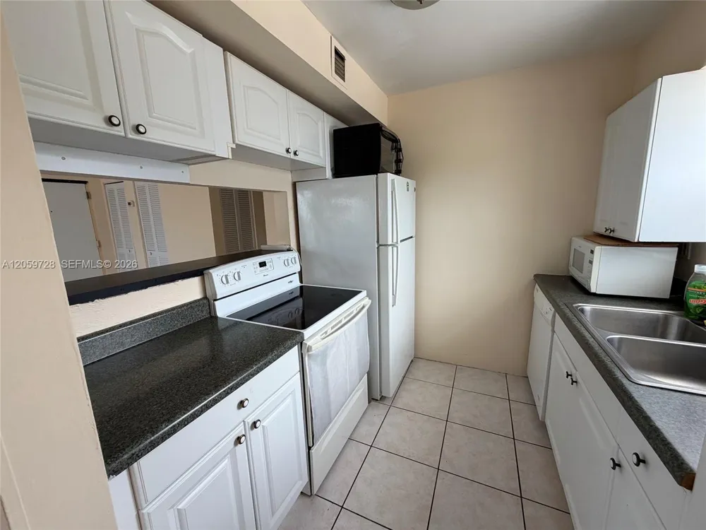 16508 NE 26th Ave #201 North Miami Beach, FL 33160